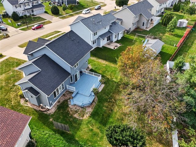 7128 Summerland Ridge Road NE, Cedar Rapids, IA 52402