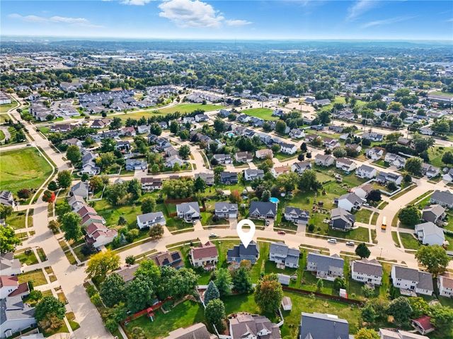 7128 Summerland Ridge Road NE, Cedar Rapids, IA 52402