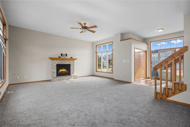 7128 Summerland Ridge Road NE, Cedar Rapids, IA 52402