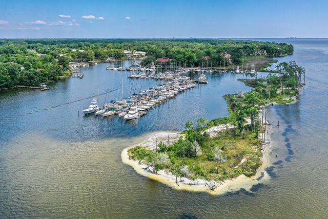 4244 Skipjack Cove, Niceville, FL 32578