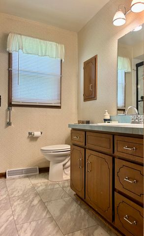 896 Andover Court SE, Grand Rapids, MI 49508