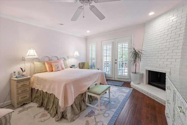 1109 Roaring Springs Road 1109, Fort Worth, TX 76114