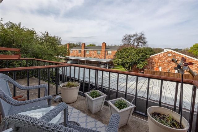 1109 Roaring Springs Road 1109, Fort Worth, TX 76114