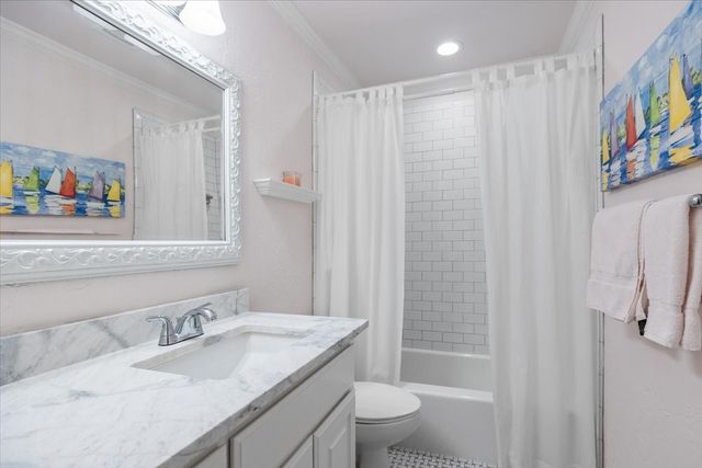 1109 Roaring Springs Road 1109, Fort Worth, TX 76114