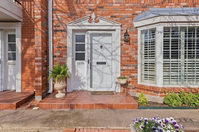 1109 Roaring Springs Road 1109, Fort Worth, TX 76114