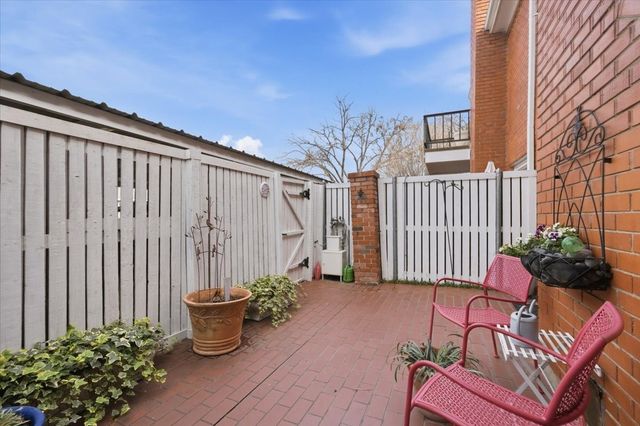 1109 Roaring Springs Road 1109, Fort Worth, TX 76114