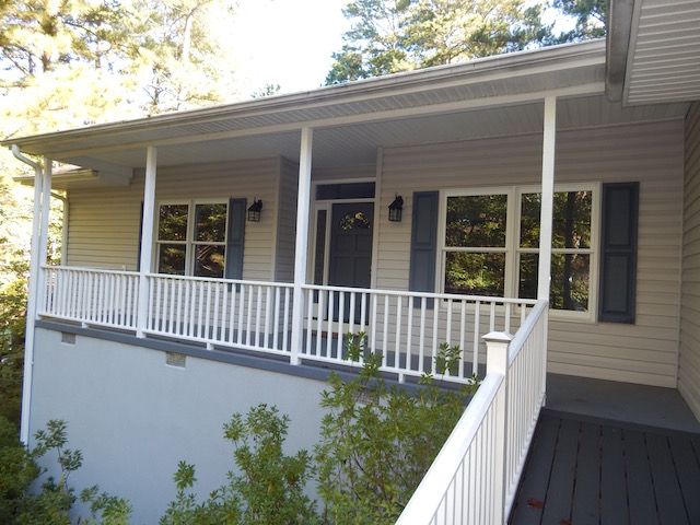 201 Red Cardinal Drive, Seneca, SC 29672