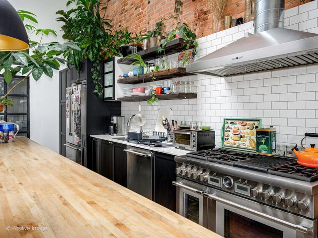1617 S Michigan Avenue 312, Chicago, IL 60616