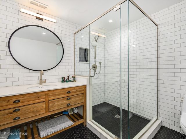 1617 S Michigan Avenue 312, Chicago, IL 60616