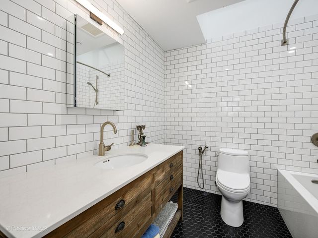 1617 S Michigan Avenue 312, Chicago, IL 60616