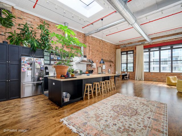 1617 S Michigan Avenue 312, Chicago, IL 60616
