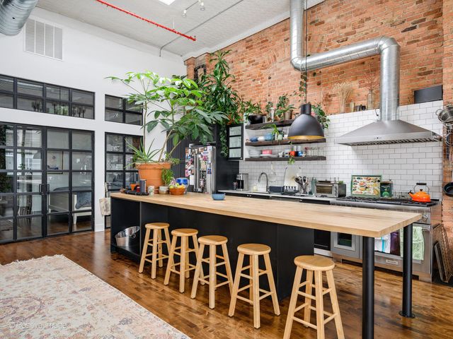 1617 S Michigan Avenue 312, Chicago, IL 60616