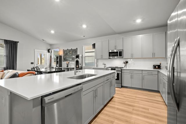 1064 Ewell Farm Cir, Spring Hill, TN 37174