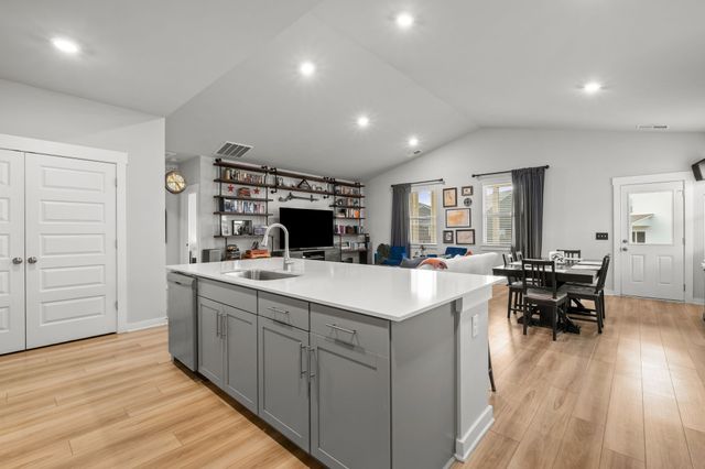 1064 Ewell Farm Cir, Spring Hill, TN 37174