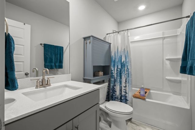 1064 Ewell Farm Cir, Spring Hill, TN 37174