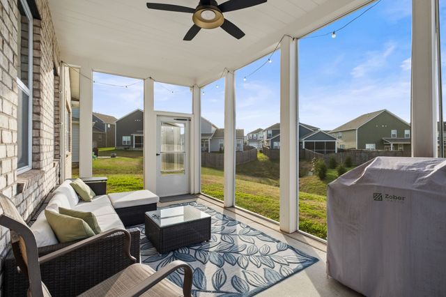 1064 Ewell Farm Cir, Spring Hill, TN 37174