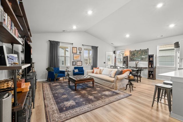 1064 Ewell Farm Cir, Spring Hill, TN 37174