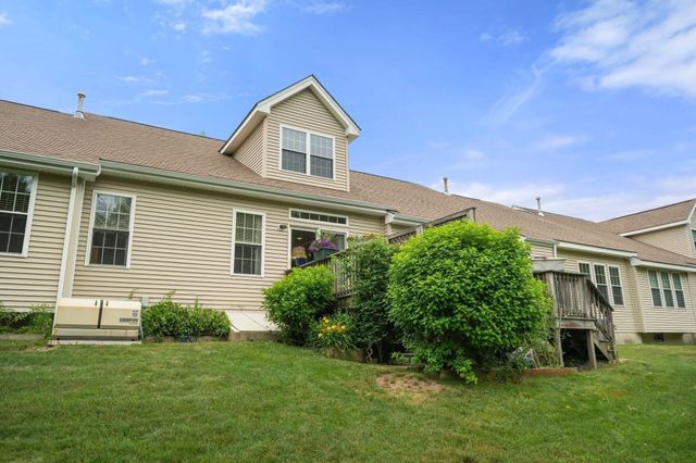 31 Stonebridge Dr 31, Hanson, MA 02341