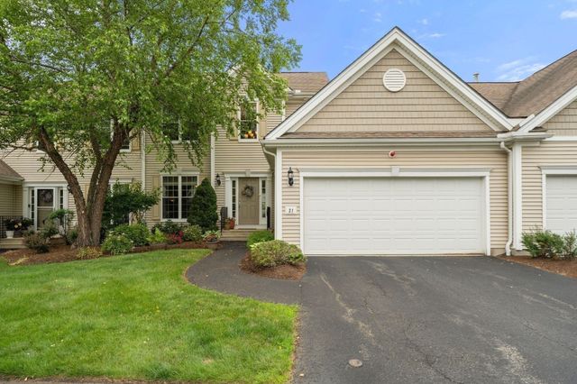 31 Stonebridge Dr 31, Hanson, MA 02341