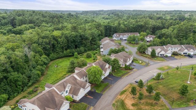 31 Stonebridge Dr 31, Hanson, MA 02341