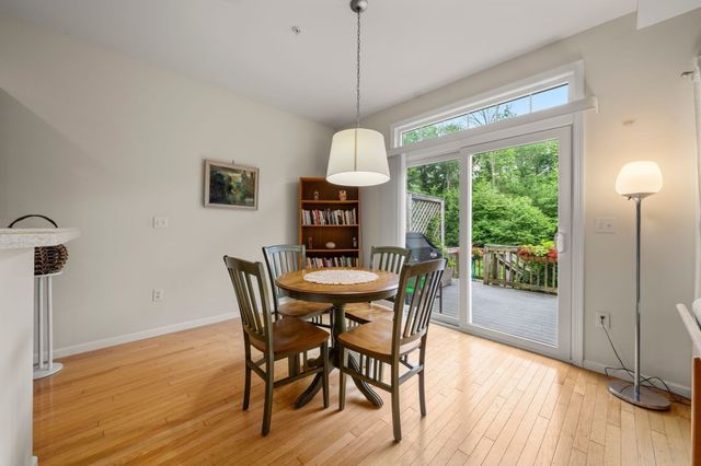 31 Stonebridge Dr 31, Hanson, MA 02341