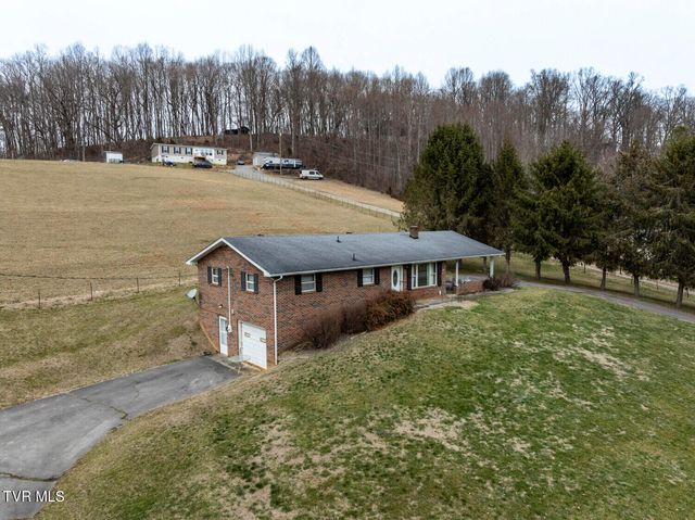 1215 Old Boones Creek Road, Jonesborough, TN 37659