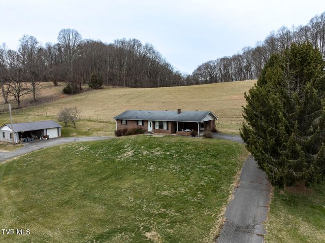 1215 Old Boones Creek Road, Jonesborough, TN 37659
