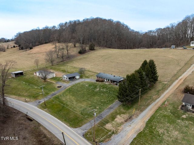 1215 Old Boones Creek Road, Jonesborough, TN 37659