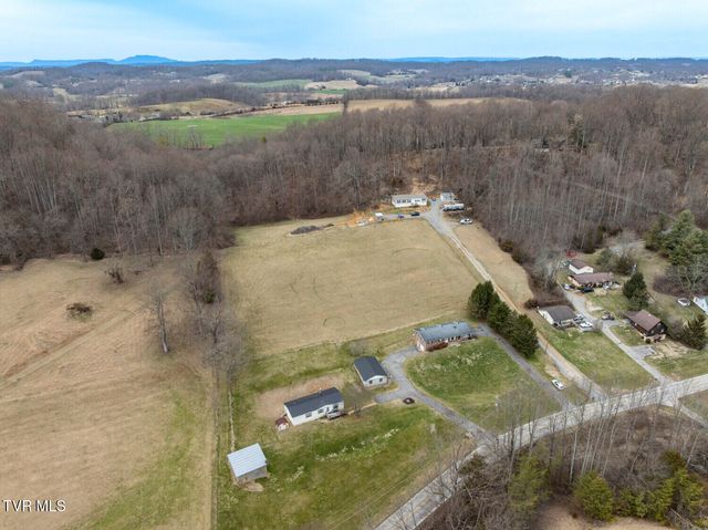 1215 Old Boones Creek Road, Jonesborough, TN 37659