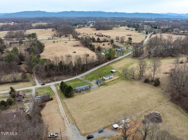 1215 Old Boones Creek Road, Jonesborough, TN 37659
