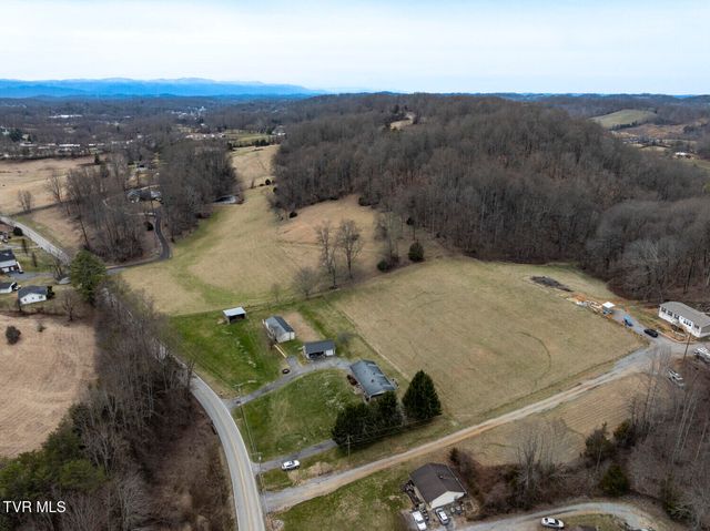 1215 Old Boones Creek Road, Jonesborough, TN 37659