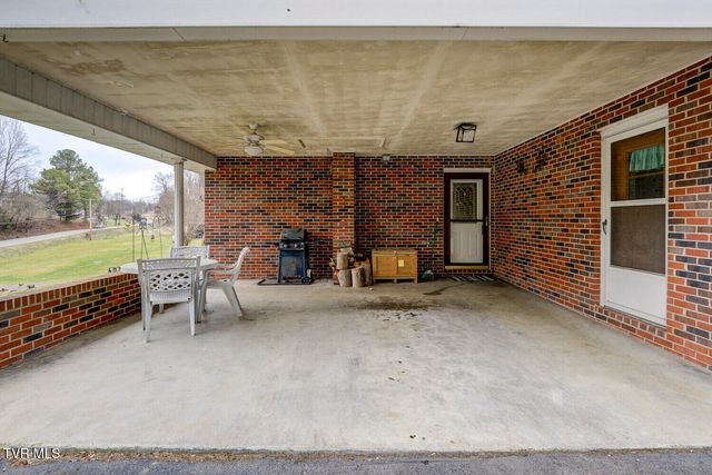 1215 Old Boones Creek Road, Jonesborough, TN 37659