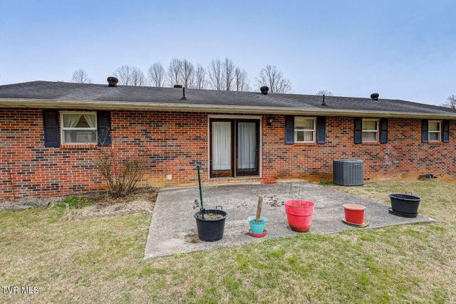 1215 Old Boones Creek Road, Jonesborough, TN 37659