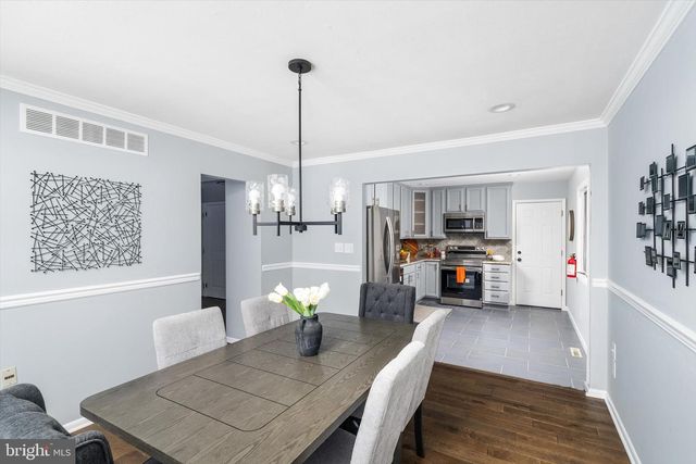 13 PENNINGTON RD, East Windsor, NJ 08520