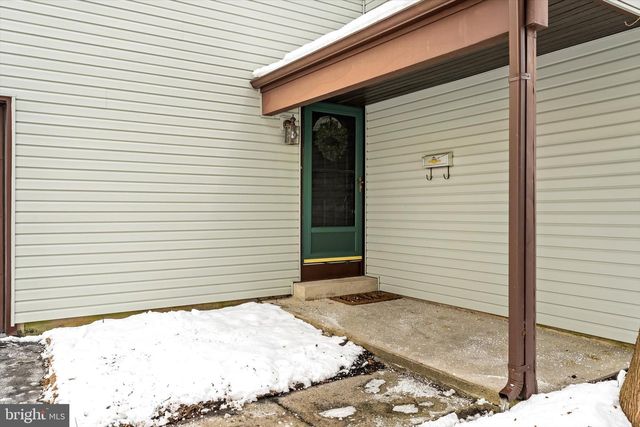 13 PENNINGTON RD, East Windsor, NJ 08520