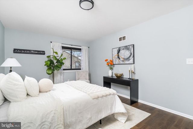 13 PENNINGTON RD, East Windsor, NJ 08520