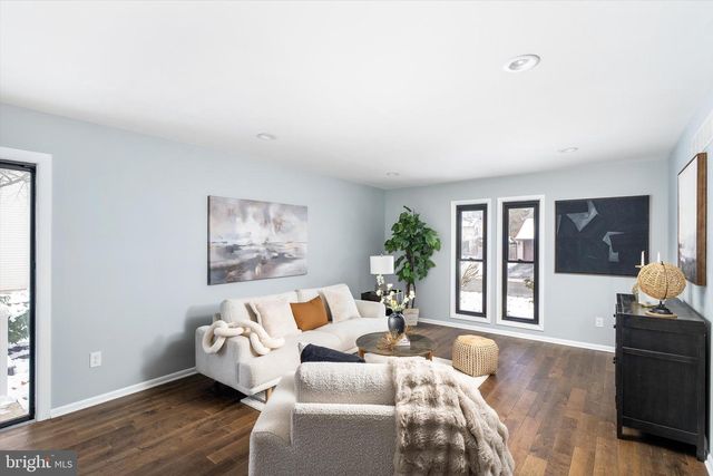 13 PENNINGTON RD, East Windsor, NJ 08520