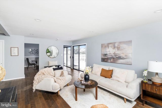 13 PENNINGTON RD, East Windsor, NJ 08520