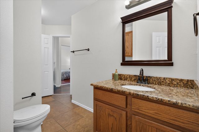 815 Hickory Street, Burleson, TX 76028