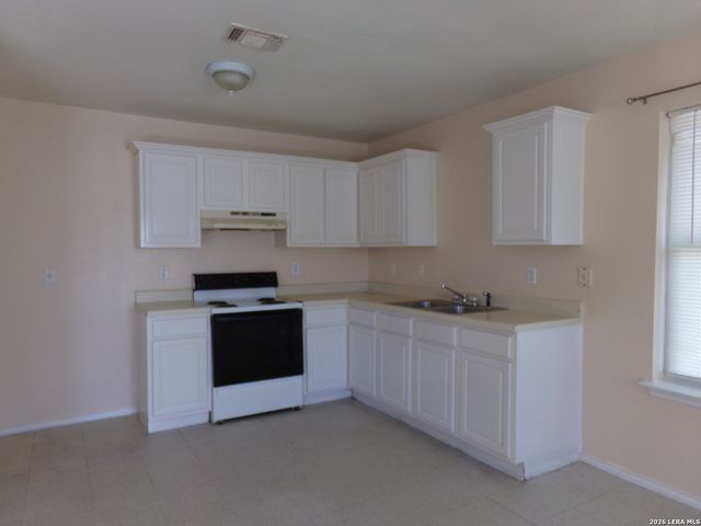 9228 Balboa Port, San Antonio, TX 78242