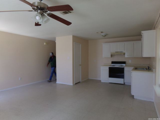 9228 Balboa Port, San Antonio, TX 78242