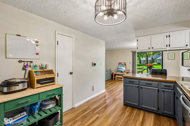 8047 Pebble Creek Court, Indianapolis, IN 46268