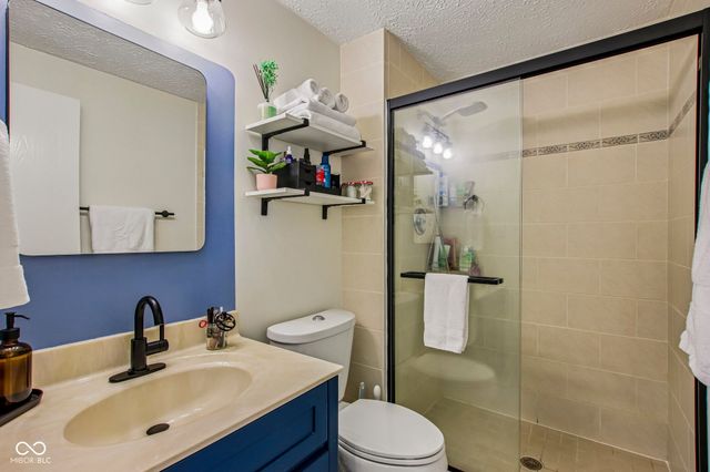 8047 Pebble Creek Court, Indianapolis, IN 46268