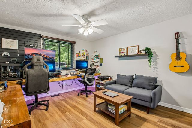 8047 Pebble Creek Court, Indianapolis, IN 46268