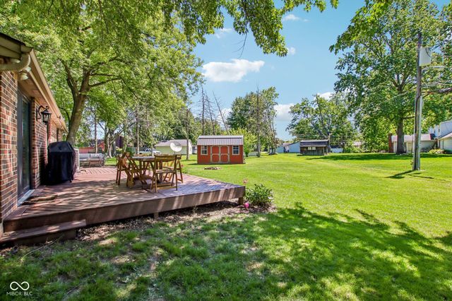 8047 Pebble Creek Court, Indianapolis, IN 46268