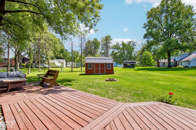 8047 Pebble Creek Court, Indianapolis, IN 46268