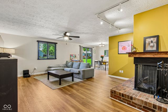 8047 Pebble Creek Court, Indianapolis, IN 46268