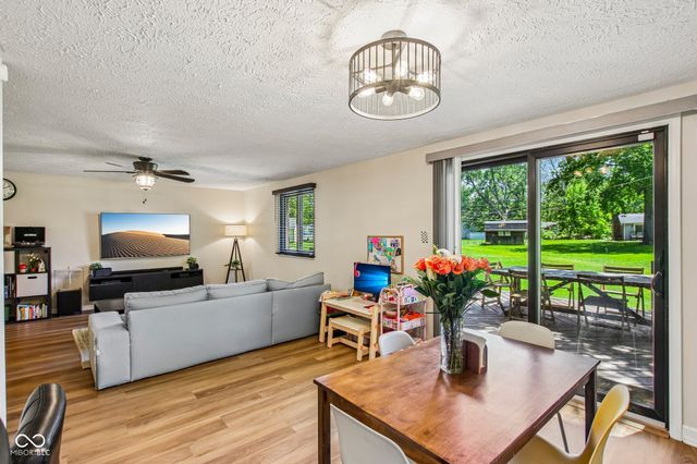 8047 Pebble Creek Court, Indianapolis, IN 46268