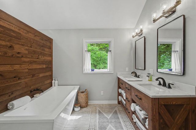 16381 Greenly Street, Holland, MI 49424