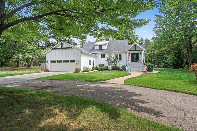 16381 Greenly Street, Holland, MI 49424
